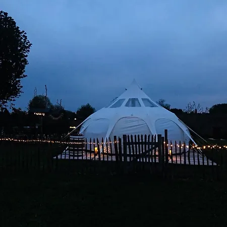 אוהל מפואר Luxe Glamping Moonlight בראקל