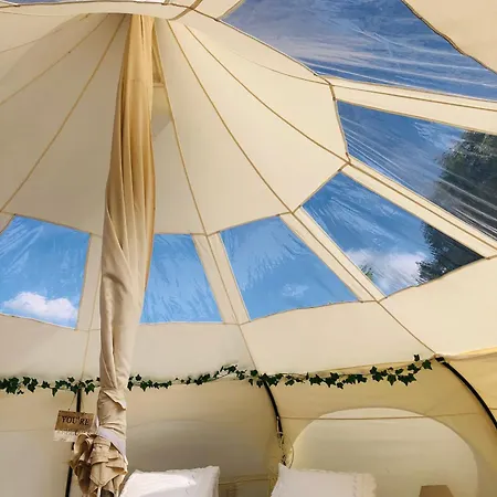Luxe Glamping Moonlight אוהל מפואר בראקל